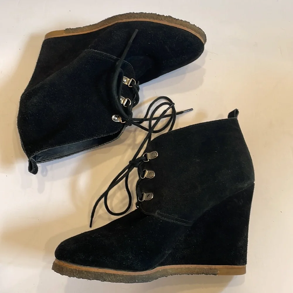 STEVE MADDEN Tanngoo Suede Wedge Lace Up Booties size 9 - Picture 8 of 11